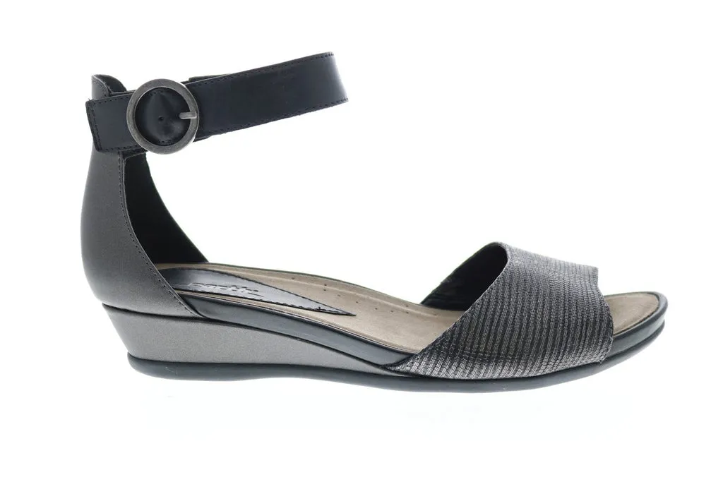 Earth Hera Textured Womens Gray Leather Strap Flats Shoes