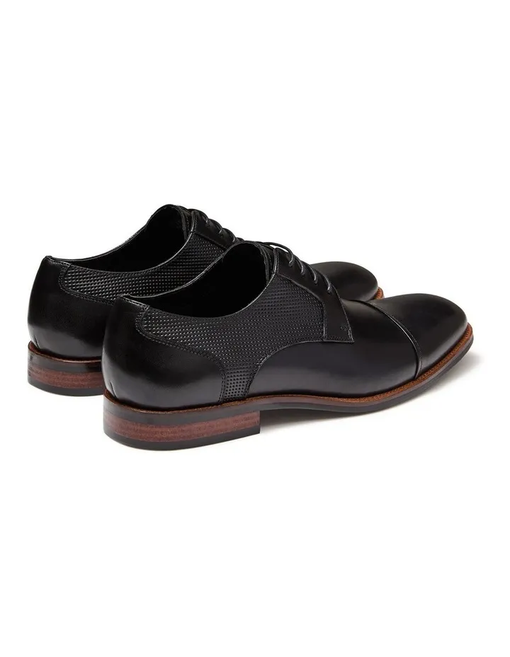 Gibbs Dress Shoes in Black