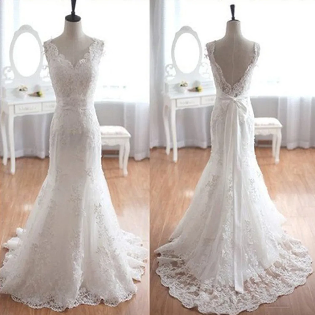 Elegant V-Neck White Lace Wedding Party Dress