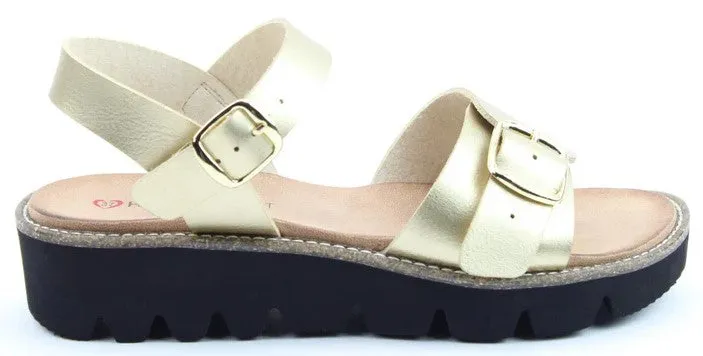 Heavenly Feet Trudy Women's Buckle Fastening Sandal