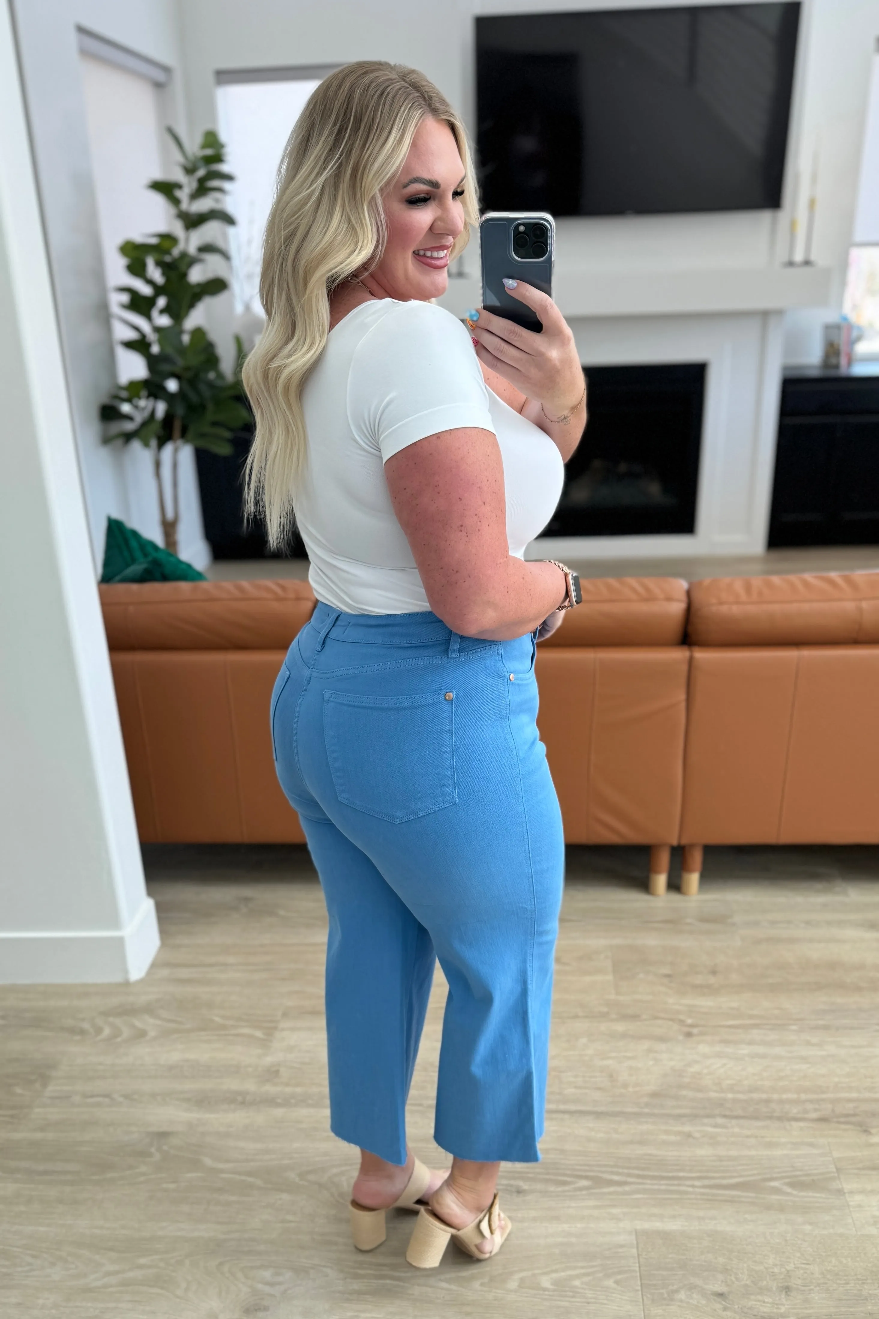 High Waisted Wide Leg Crop Jeans - Sky Blue