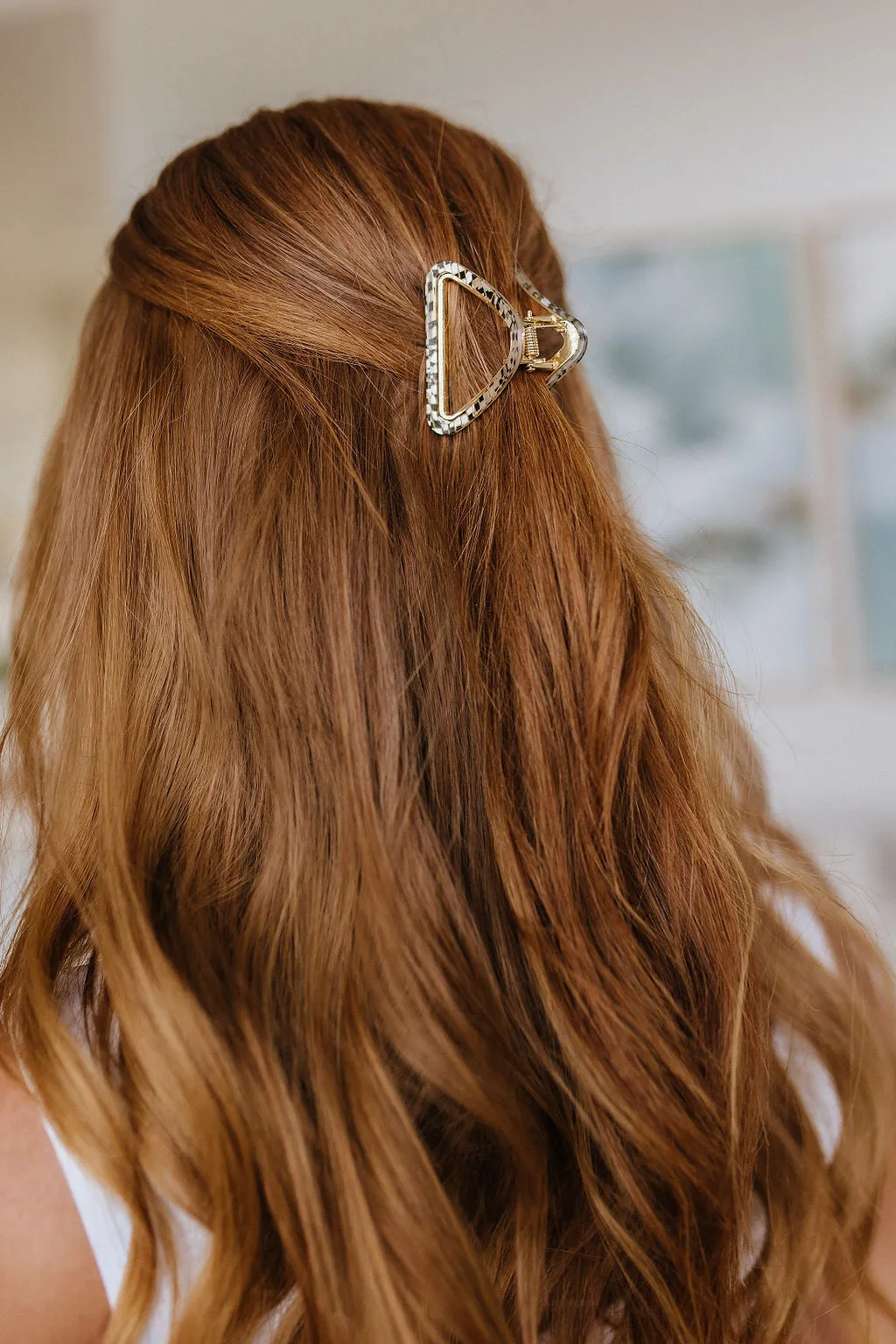 Speckled Triangle Clip