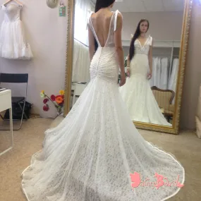 Gorgeous Backless V-Neck Mermaid Wedding Dress with Lace Detail