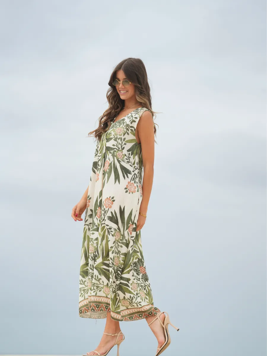 Vestido com estampado tropical