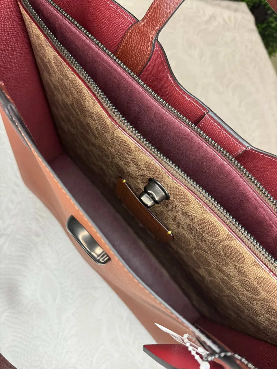 Used coach handbag 60006-S000940506