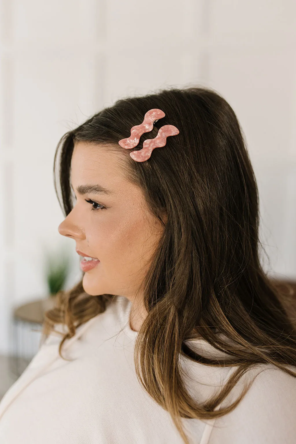 Wavy Clip Pink Pearl