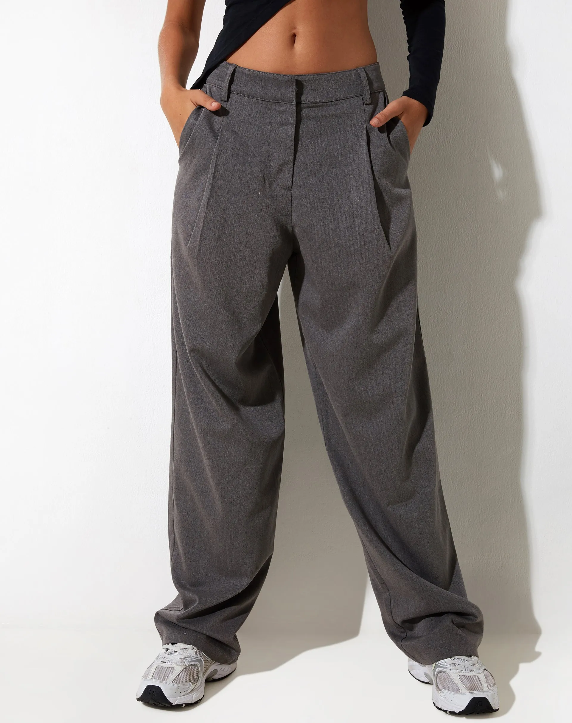 Women's Sakaria Wide Leg Trouser in Tailoring Charcoal